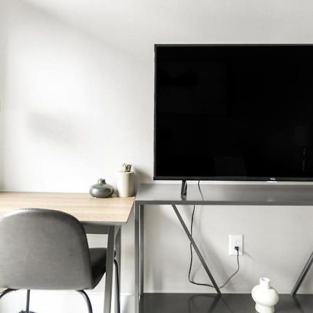 Landing Modern Apartment With Amazing Amenities 奧斯汀 外观 照片